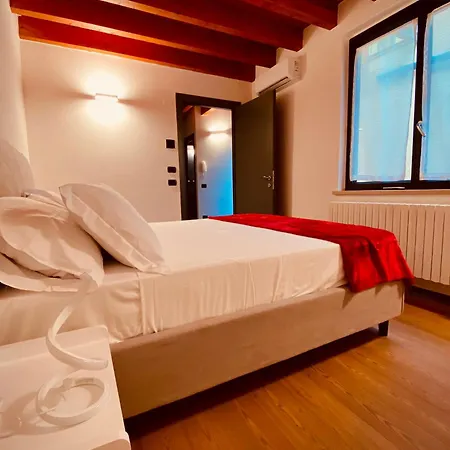 Maison Mavino Desenzano del Garda