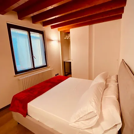 Apartment Maison Mavino Desenzano del Garda